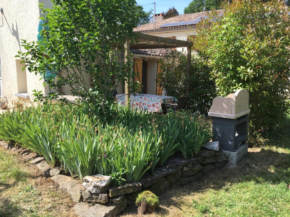 La Forestiere Pigeonnier Monclar-de-Quercy Exterior photo